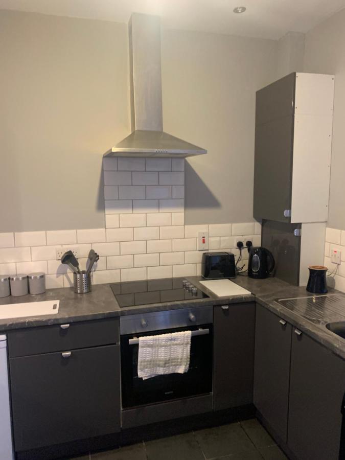 2 Bedroom Cheerful House Close To City Center Belfast Exterior photo