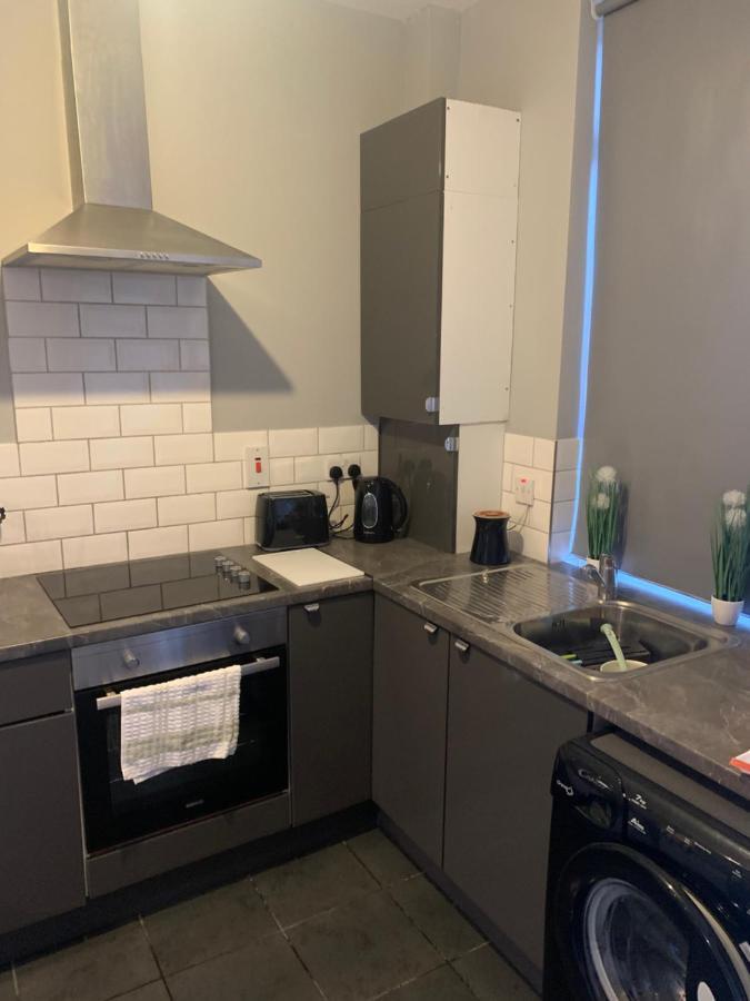 2 Bedroom Cheerful House Close To City Center Belfast Exterior photo