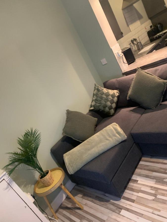 2 Bedroom Cheerful House Close To City Center Belfast Exterior photo